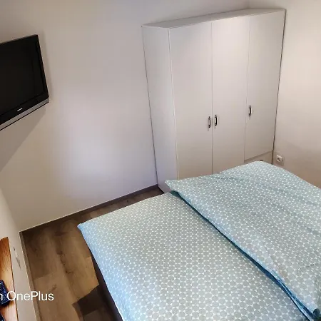 Grete, An Der Weinstraße * Ehrenhausen