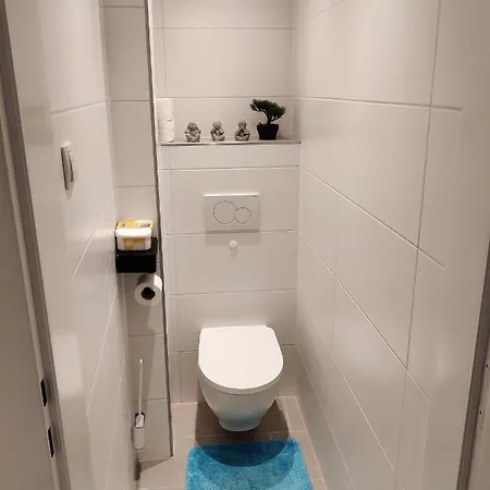 Grete, An Der Weinstrasse Эренхаузен