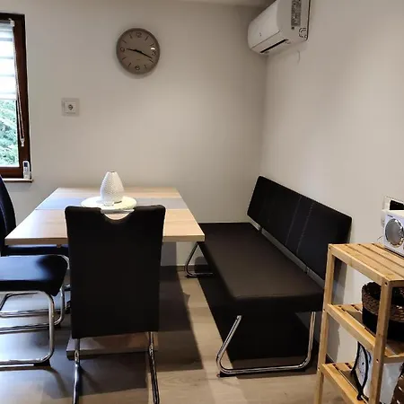 Grete, An Der Weinstrasse * Эренхаузен