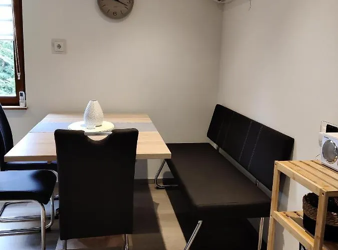 Grete, An Der Weinstraße * Ehrenhausen